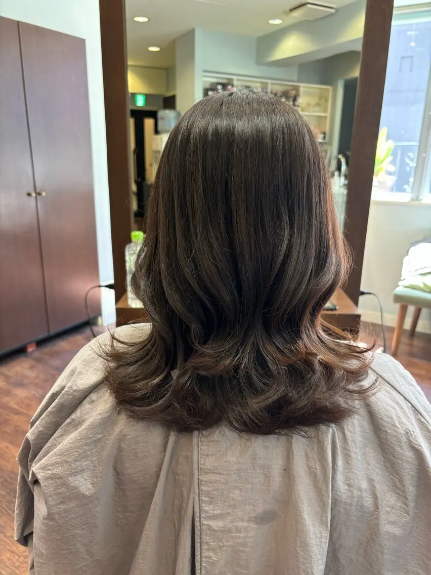 ミディアム カット yamaguchi kのヘアスタイル