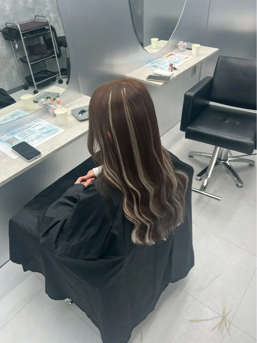 カラー 🌈推し活ハイトーン 🩵荒川結星のヘアスタイル