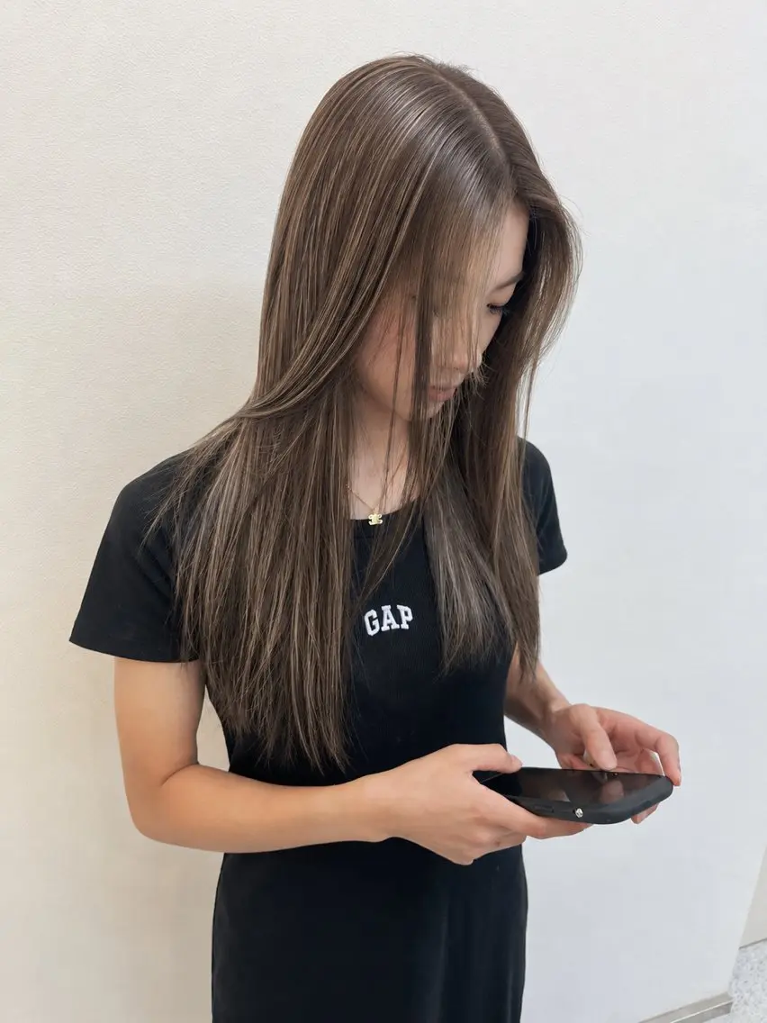 ロング カラー 透明感カラーレイヤー ブリーチ🌙Manaのヘアスタイル
