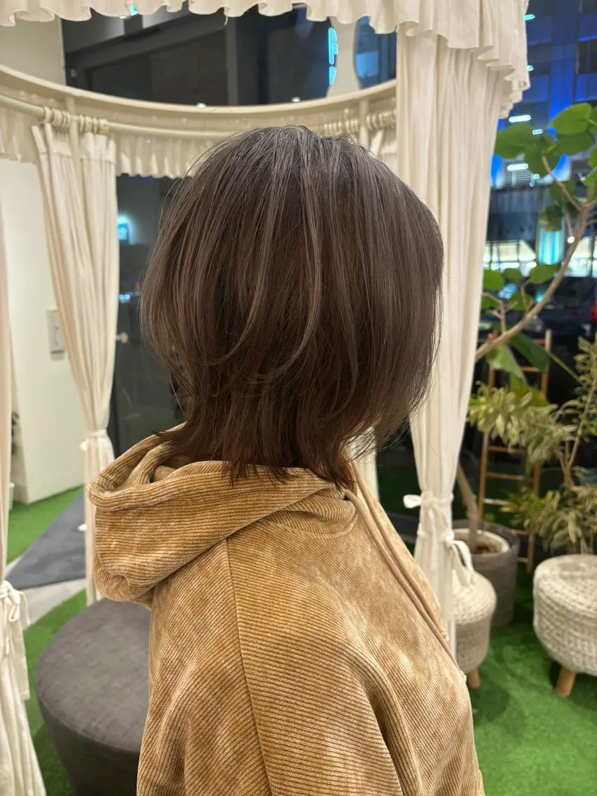 くびれヘアカット＋暗染めカラー＋髪のスキンケア水素トリートメントの写真