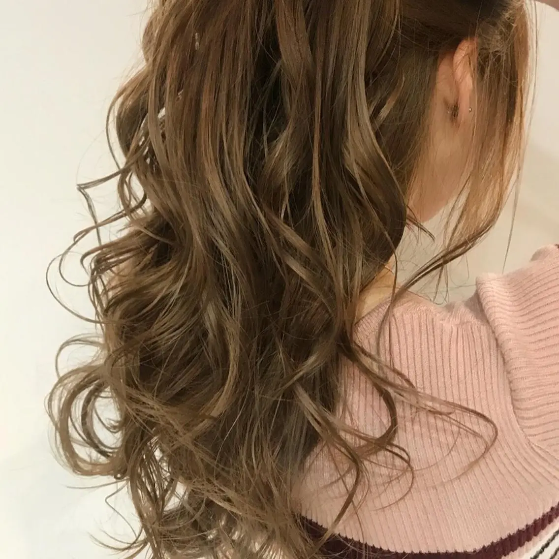 ロング カラー ベージュカラー ブリーチ 透明感カラー ミルクティーベージュ ヘアカラー トリートメント ✨透明感カラー×艶髪 ✨生神優季のヘアスタイル