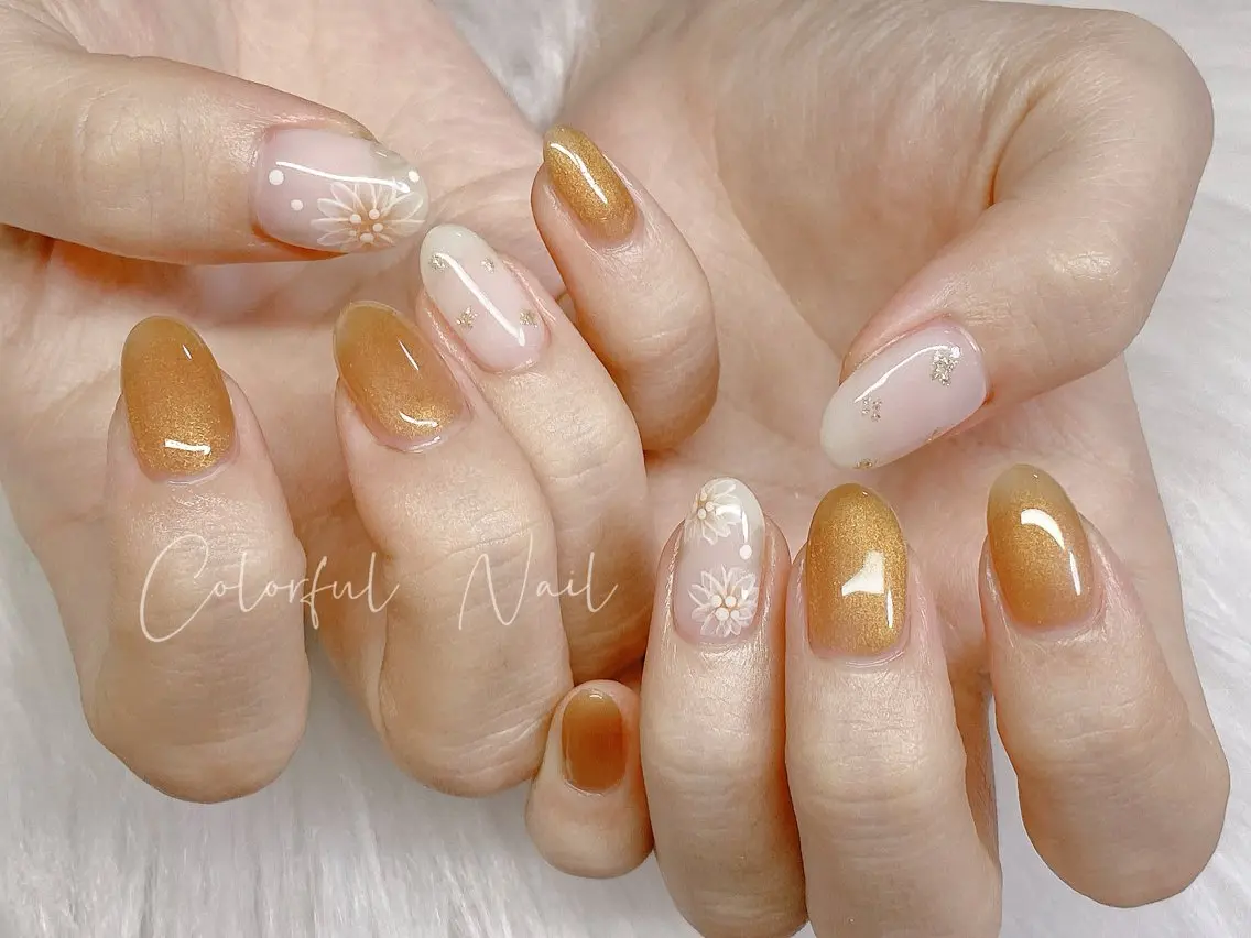 ネイル フラッシュネイル フットネイル フレンチネイル ジェルネイル ガラスフレンチ 🎀Colorful 💅Nailのネイルデザイン
