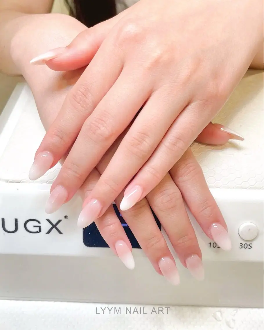 ネイル グラデーション 韓国ネイル オフィスネイル LYYM Salonのネイルデザイン