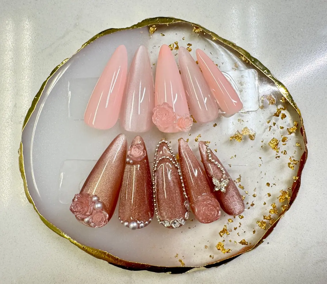 ネイル フレンチネイル ジェルネイル ガラスフレンチ オフィスネイル ワンカラーネイル Queeens nailのネイルデザイン