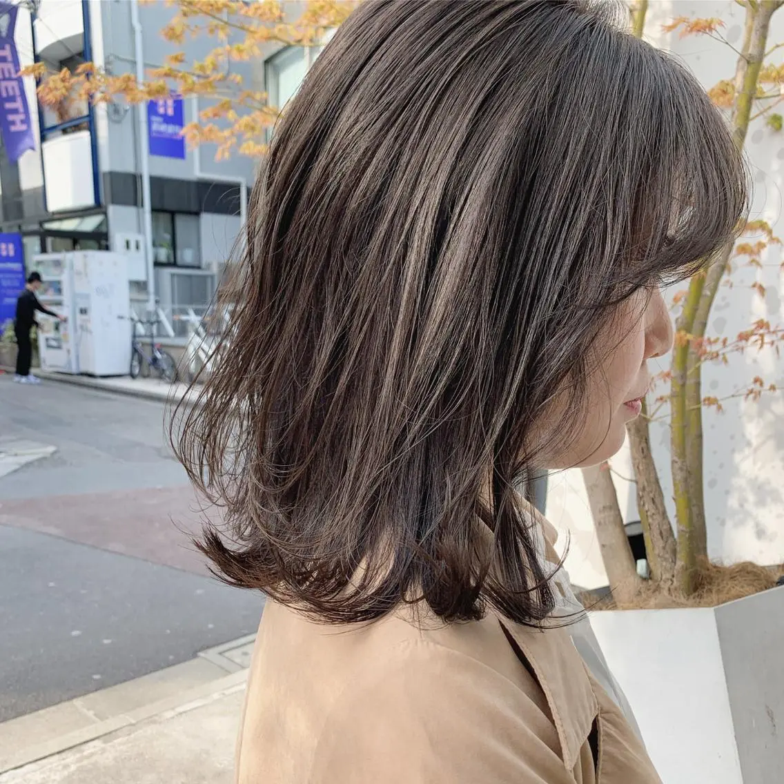 ショート カラー ハイトーンボブ 前田 表参道　グレージュのヘアスタイル
