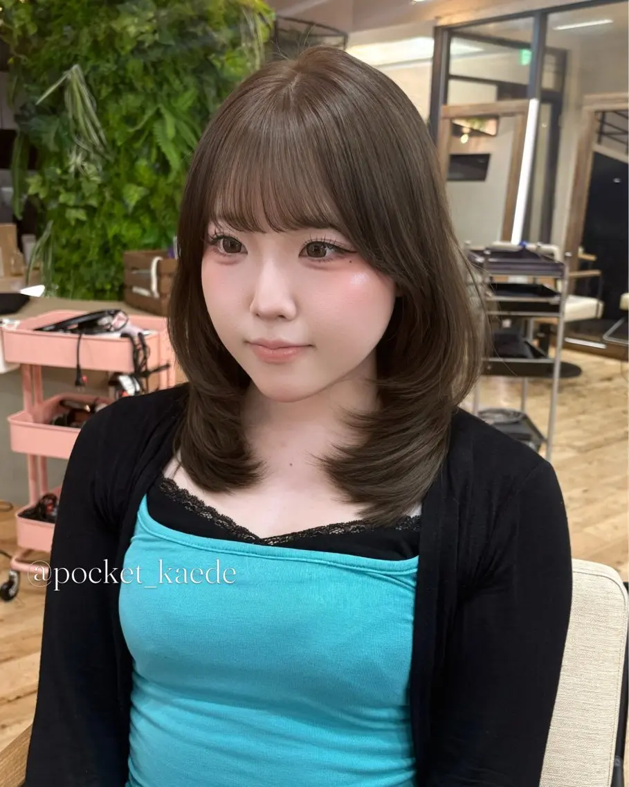 ミディアム カラー カット ヘアカラー トリートメント 🤍韓国ヘア/ かえで🤍のヘアスタイル