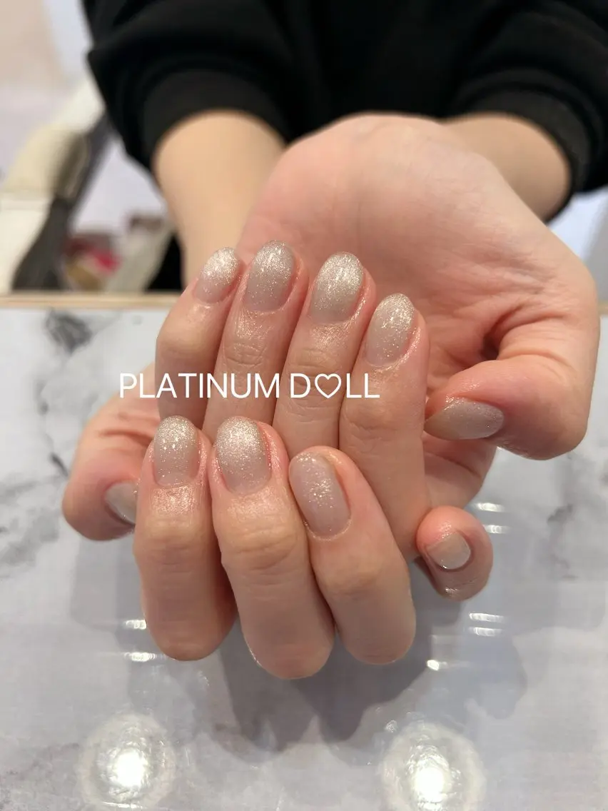 ネイル グラデーション オフィスネイル ワンカラーネイル シンプルネイル ハンドネイル 🎀大人nail /NOISMはな🎀のネイルデザイン
