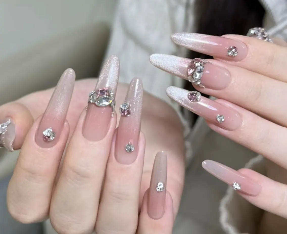 ネイル ハンドネイル Pure&Rich Nailのネイルデザイン