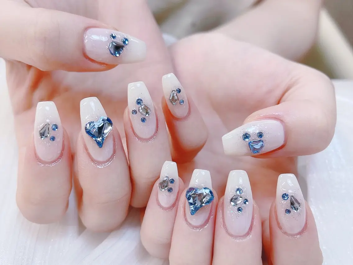 ネイル チークネイル 成人式 フレンチネイル グラデーション 氷ネイル・うるうるネイル ハンドネイル DUO MI nail salonのネイルデザイン