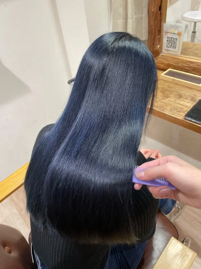 ロング カラー コトミ【メンズ】 【曲がる縮毛矯正】のヘアスタイル