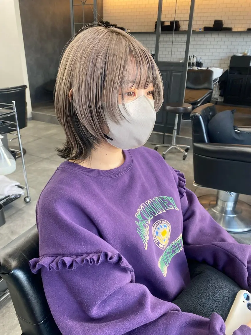 ミディアム ウルフカット maco 艶感ハイトーン🦋のヘアスタイル