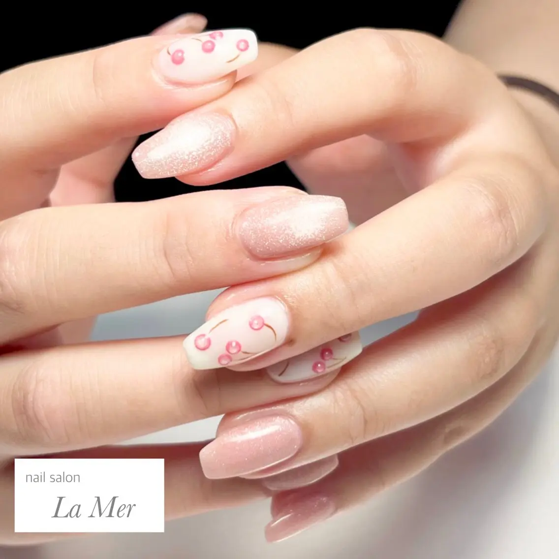 ネイル ガーリー マグネットネイル 持ち込み ピンク 春ネイル nailsalon La Merのネイルデザイン