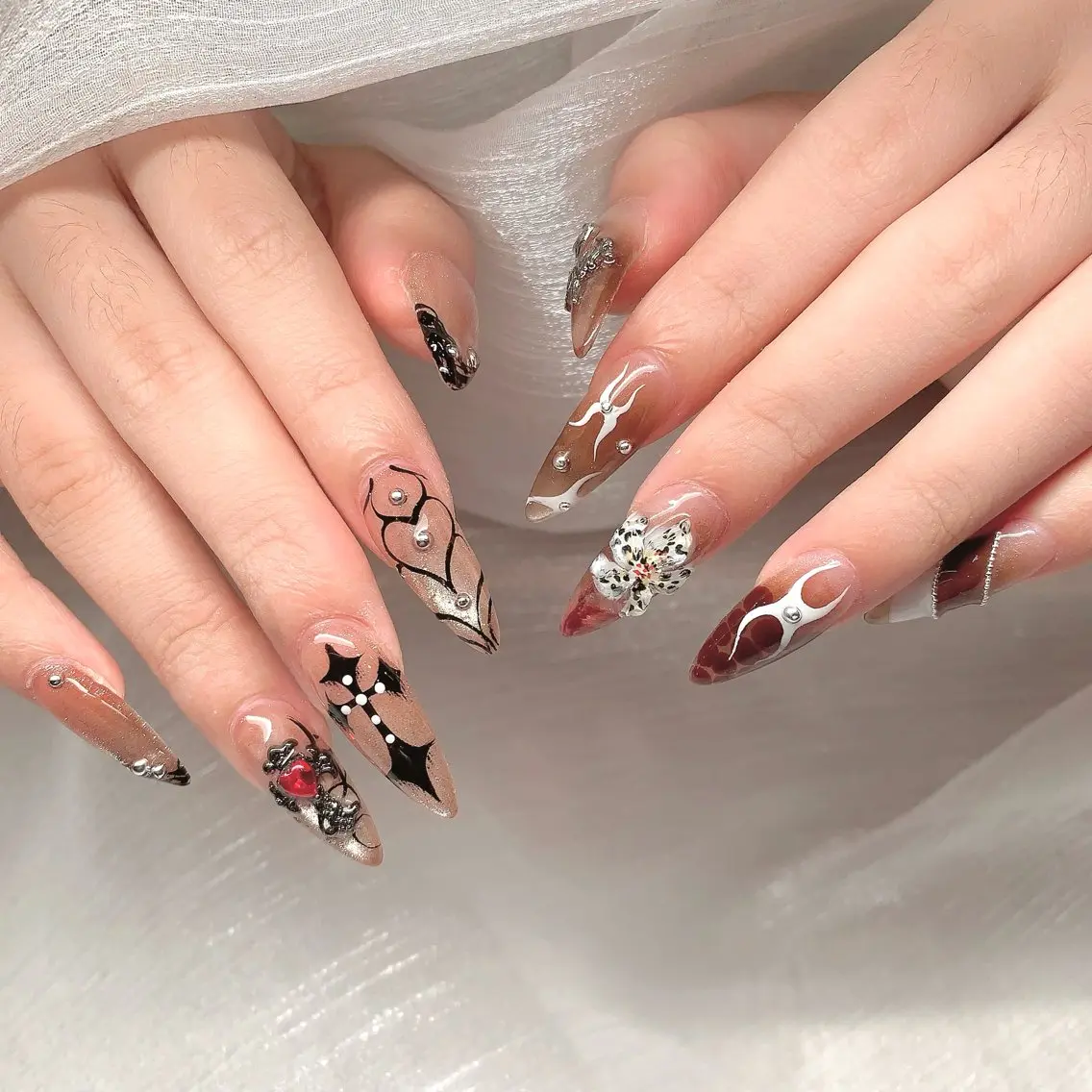 ロング ロング ハンドネイル あい 小森のネイルデザイン