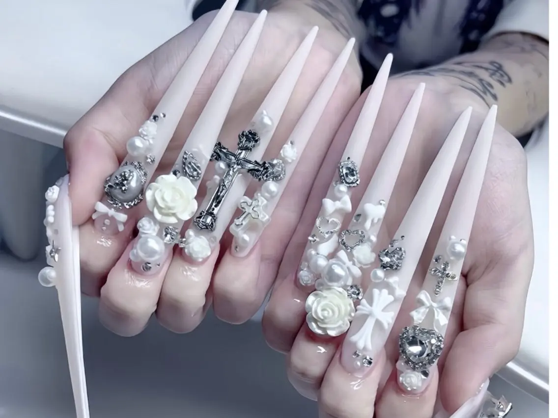 ネイル 韓国ネイル マグネットネイル 持ち込み ニュアンスネイル シンプルネイル ハンドネイル Huyn Nail Shinjyukuのネイルデザイン
