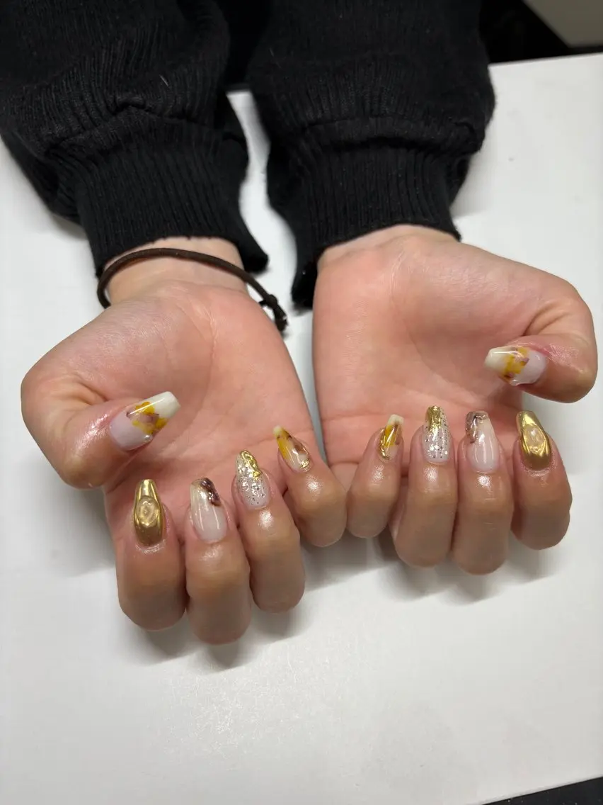 ネイル アートネイル 津崎 玲衣のネイルデザイン