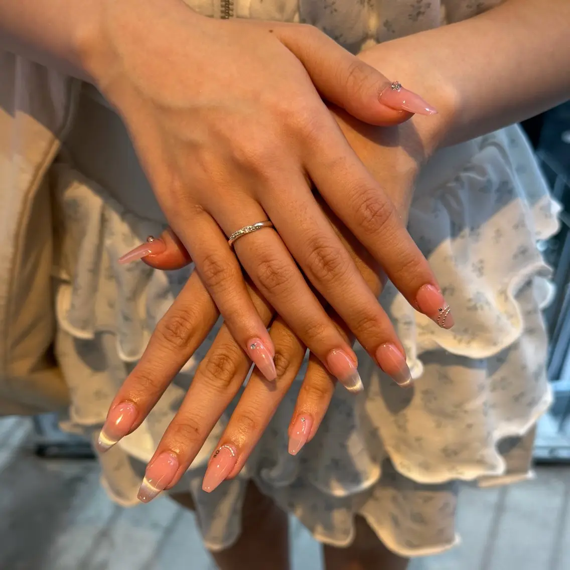 ネイル ワンホンネイル ☘️WOLTOKYO 池袋☘️momohaのネイルデザイン