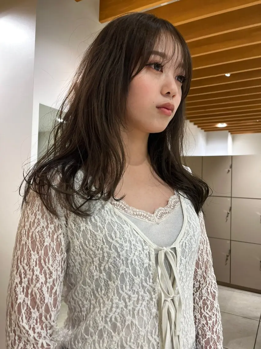 ワンカラー ＋ ヘッドスパ付きダメージケアトリートメントの写真