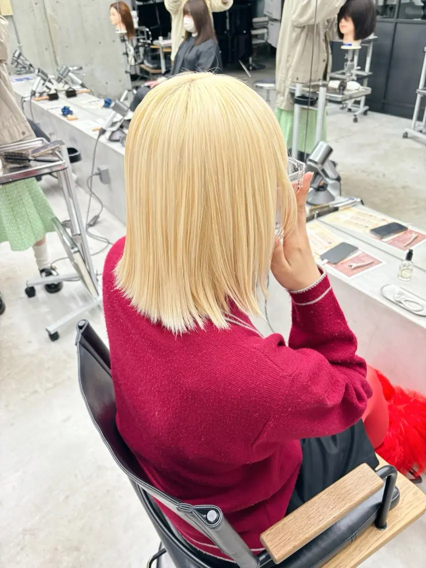 カラー 抜きっぱなしブロンド ブロンド rikuto カット/パーマのヘアスタイル
