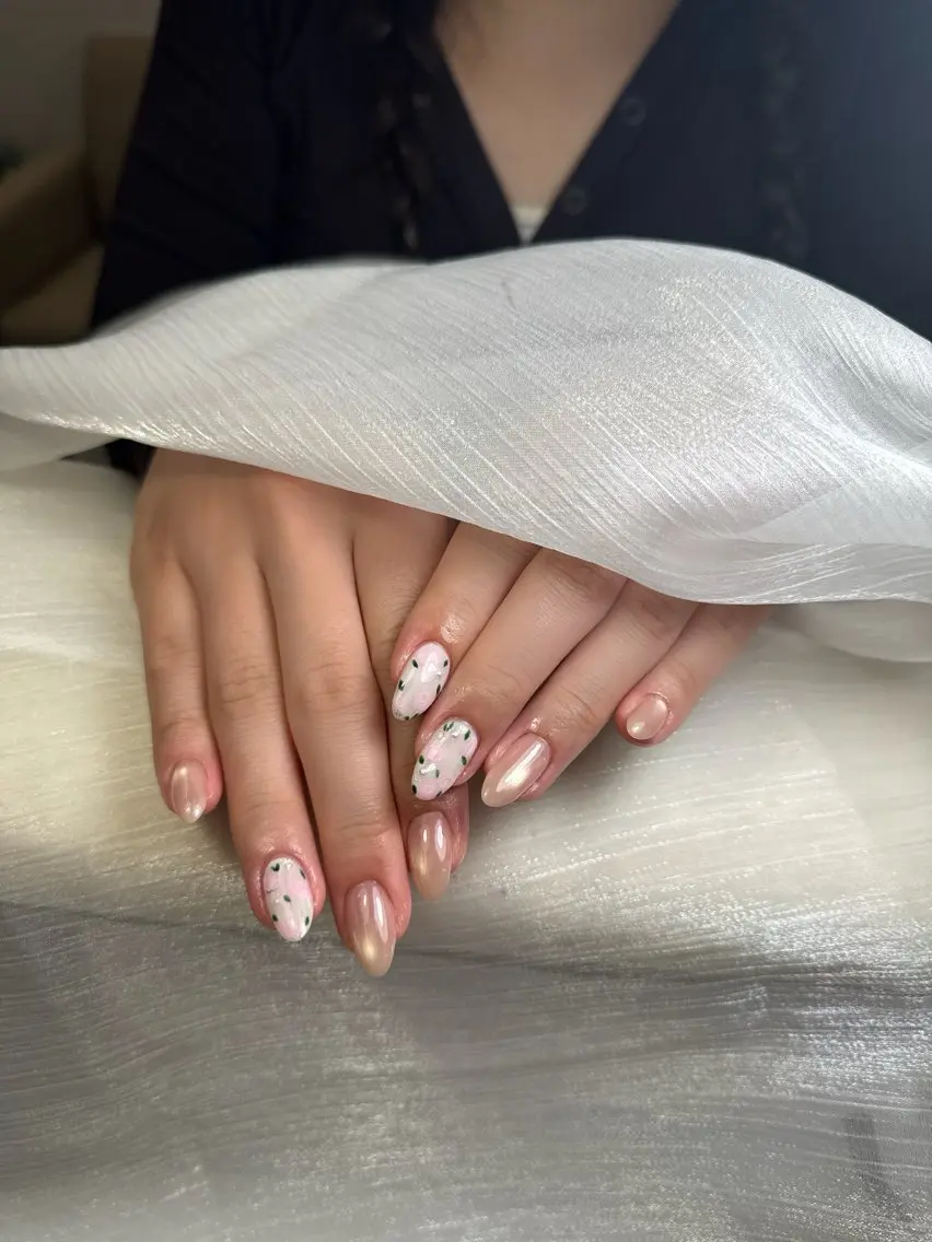 ネイル チークネイル フレンチネイル グラデーション 韓国ネイル マグネットネイル ハンドネイル Hana Nailのネイルデザイン