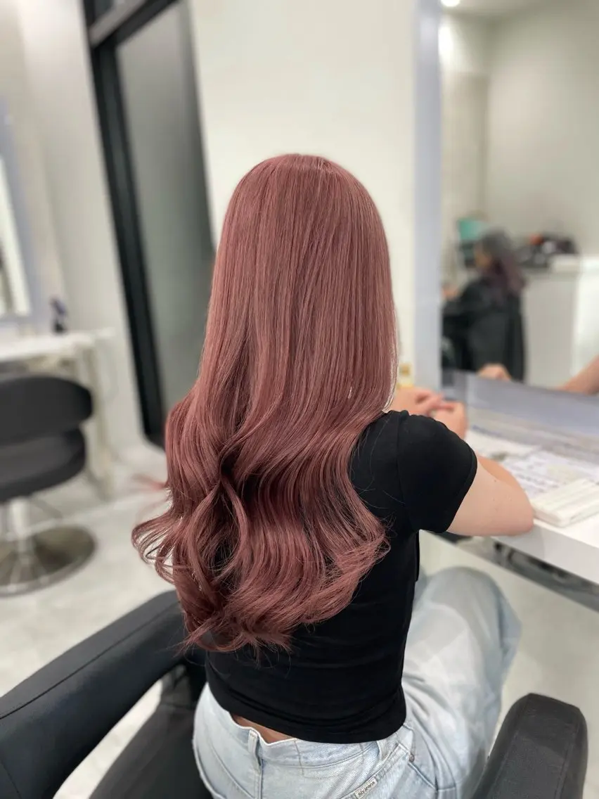 ロング 暖色系ハイトーン♡ mioriのヘアスタイル