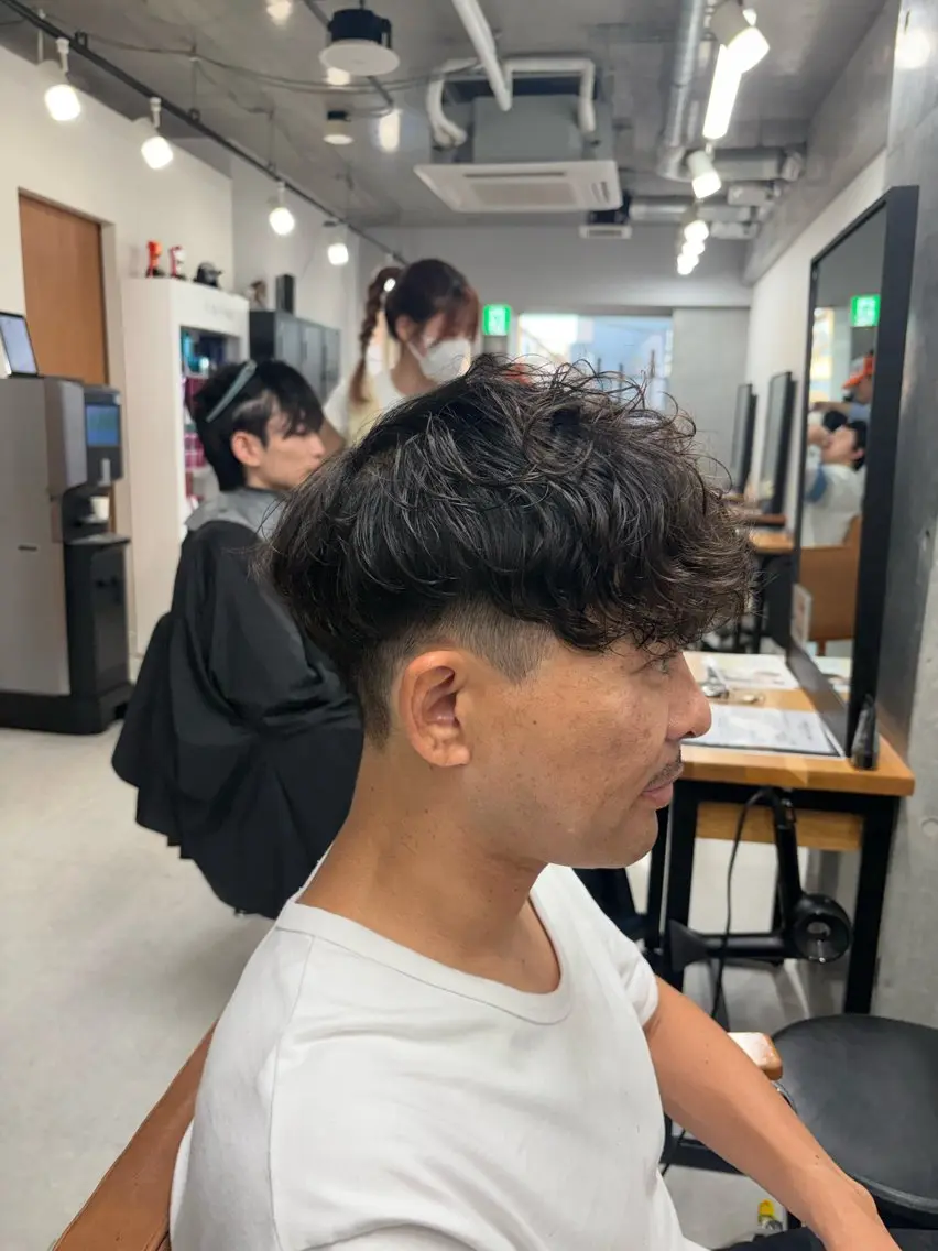 パーマ メンズ スペインカール 海外風パーマ カラー特化園田　楓莉のヘアスタイル