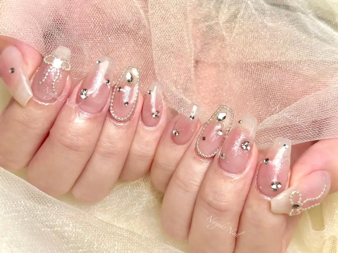 ネイル 🦋 Queenieのネイルデザイン