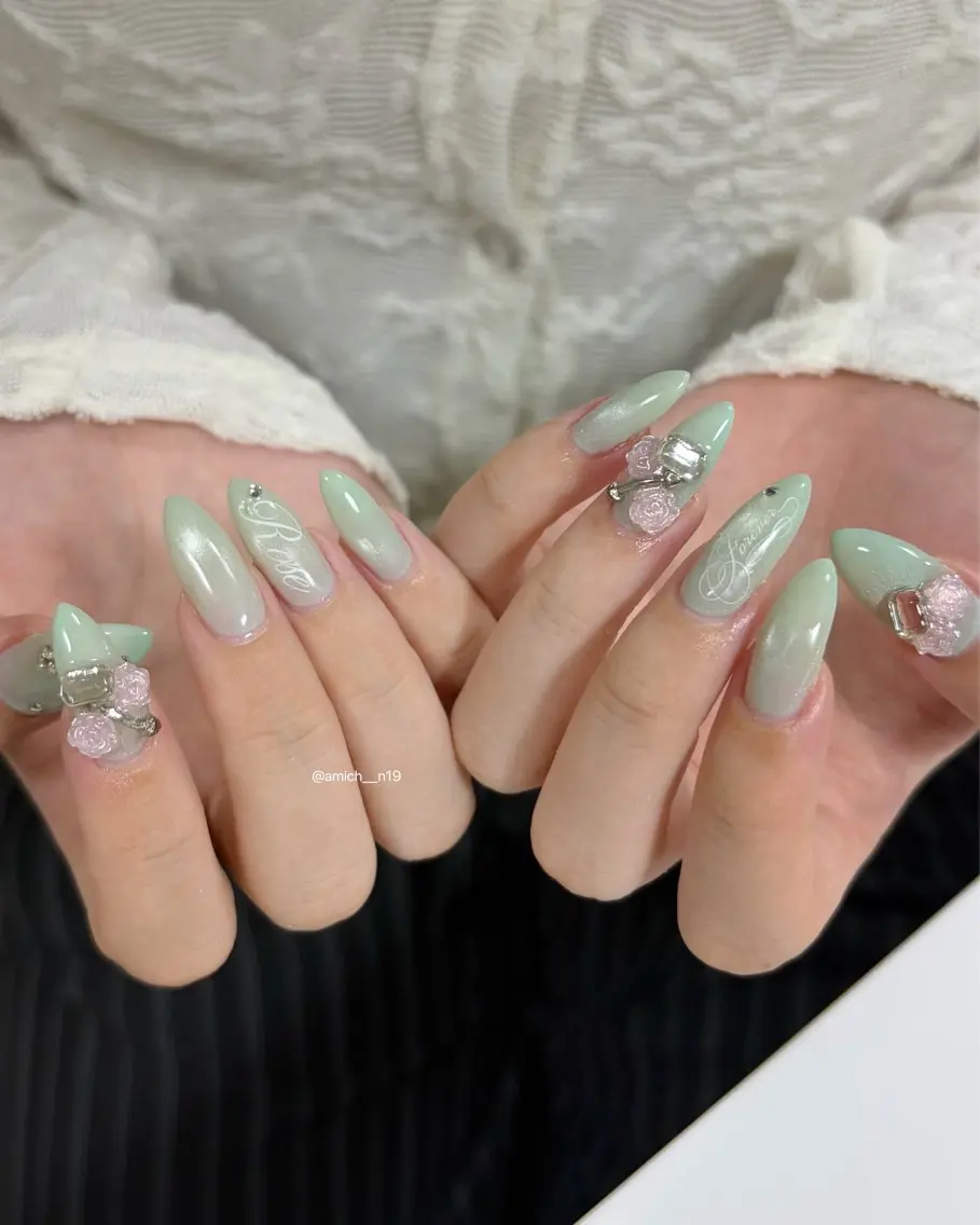 ネイル ハンドネイル ayumi ✩.*˚のネイルデザイン