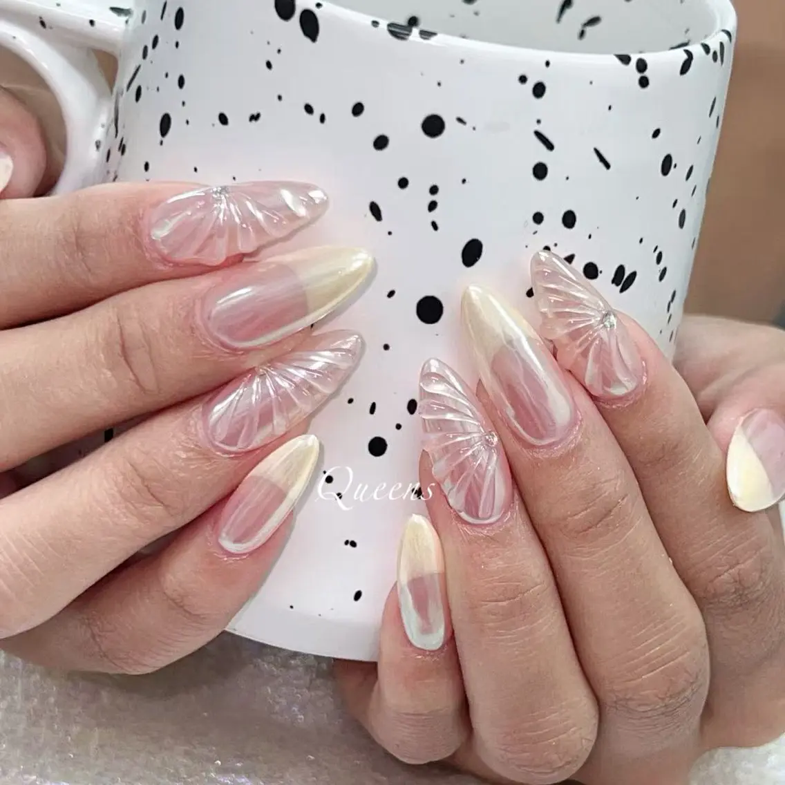 ネイル ハンドネイル Queens 榊 まおのネイルデザイン