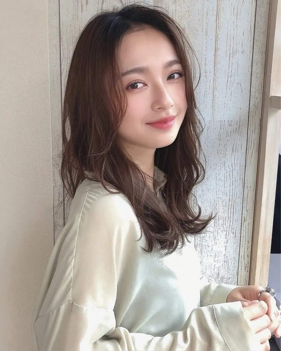 ロング レイヤーカット 野呂 海吏のヘアスタイル