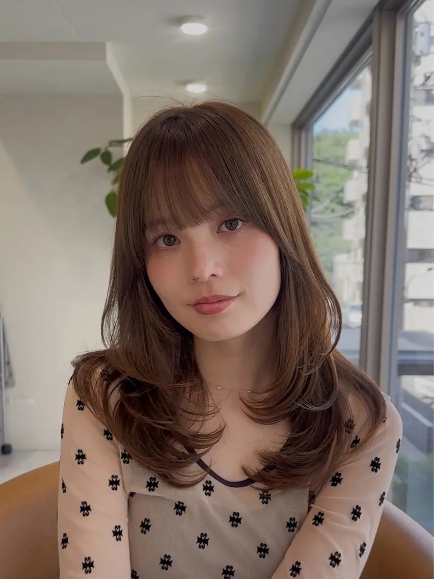🫧前髪縮毛矯正🫧全体はダメージしてしまうからやりたくない方におすすめです‼️の写真