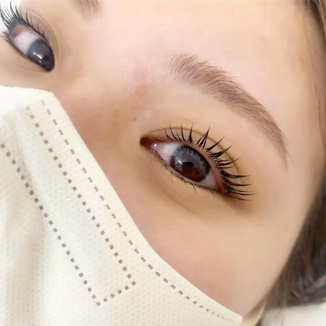 ミニモ限定ラッシュリフト(上)の写真