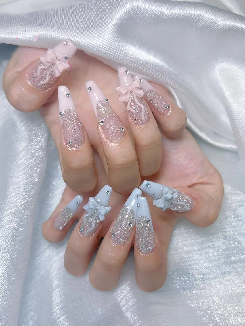 ネイル 成人式 フラッシュネイル フレンチネイル ジェルネイル グラデーション ハンドネイル 😍Yumi❤️ 💅Nail💅のネイルデザイン