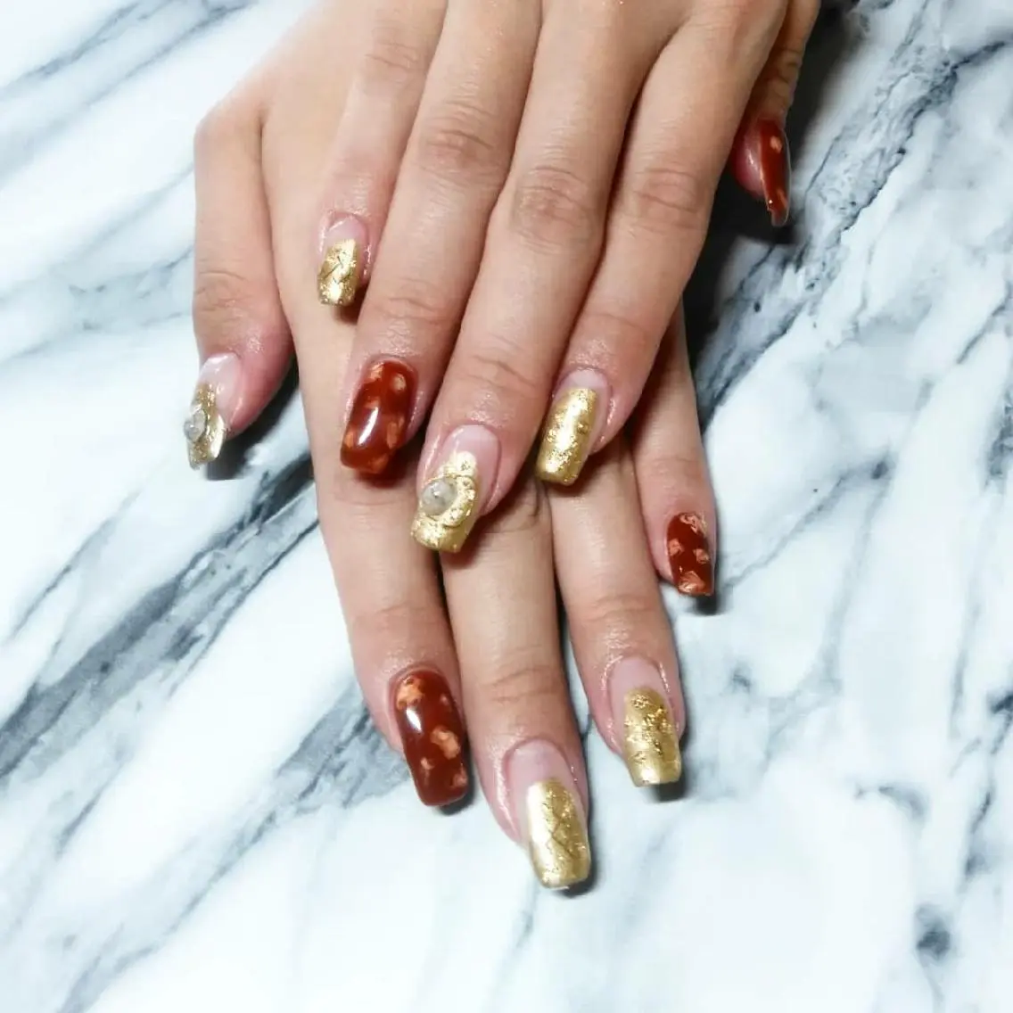 ネイル べっ甲ネイル ハンドネイル ハンドケア lylynail YUUKAのネイルデザイン