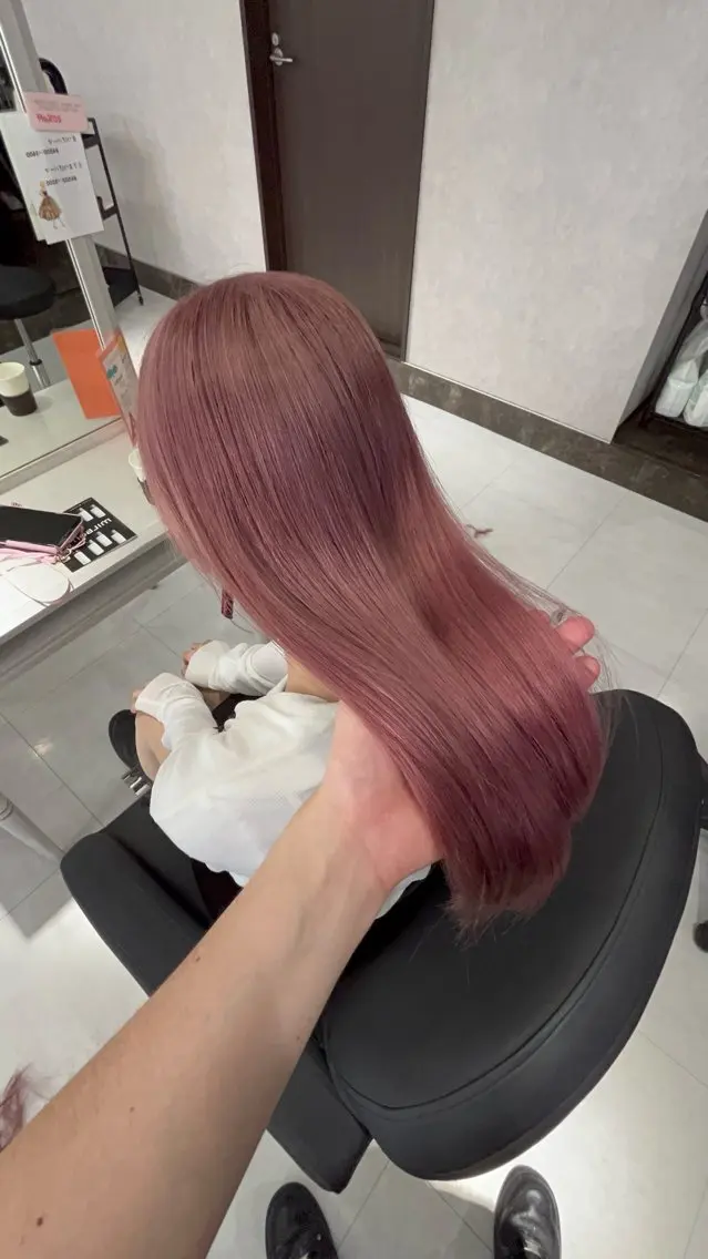 セミロング カラー ベージュカラー ブリーチ ケアブリーチ ピンクカラー ピンクベージュ カット ヘアカラー 🫧高鹿汰一髪質改善 /白髪ぼかし🫧のヘアスタイル