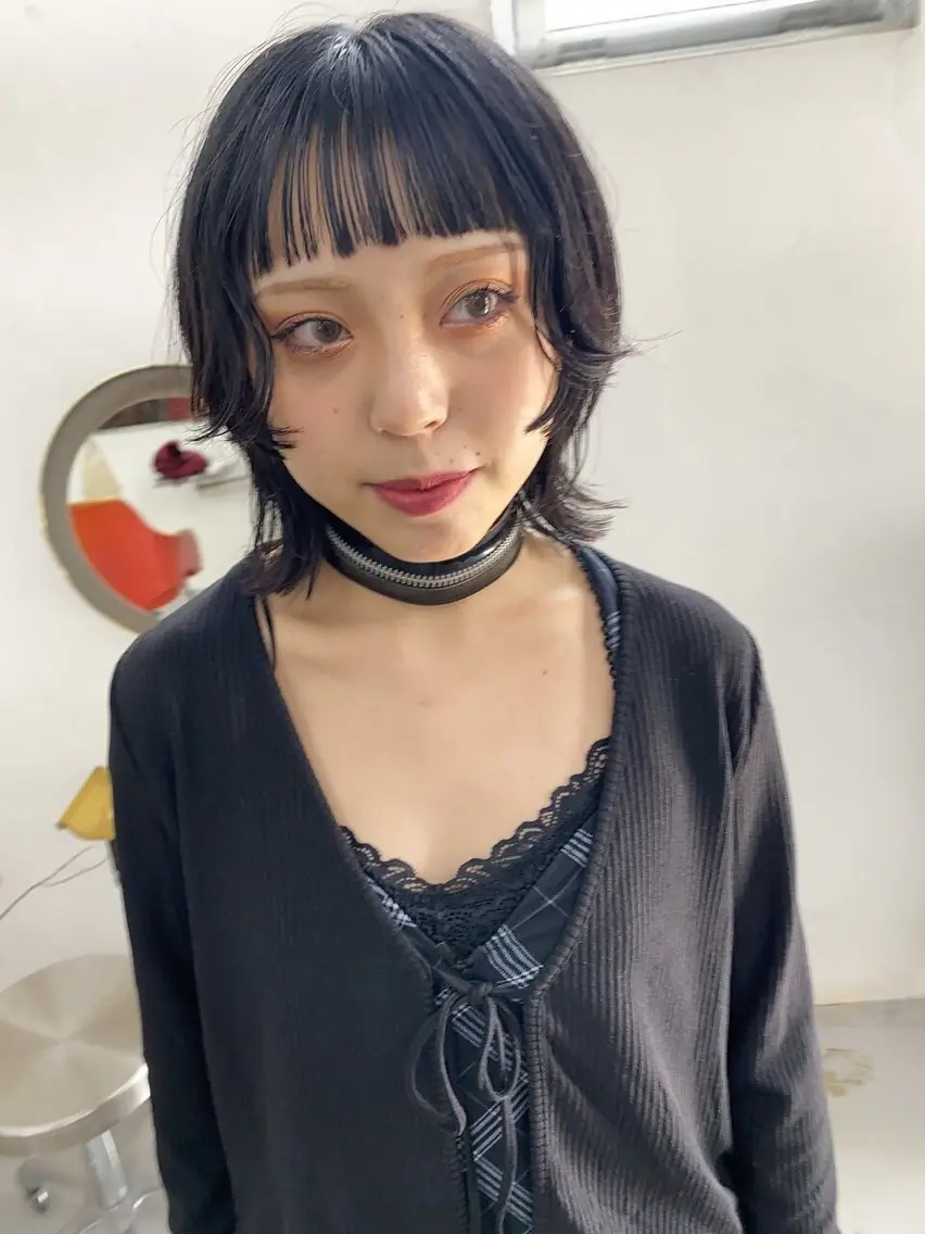 ショート ヘアカラー トリートメント qiie リタッチ 黒染め　ワンカラーのヘアスタイル