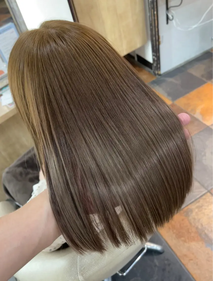 【艶と透明感✨】ブリーチなしWケアカラー+カット+3step treatmentの写真