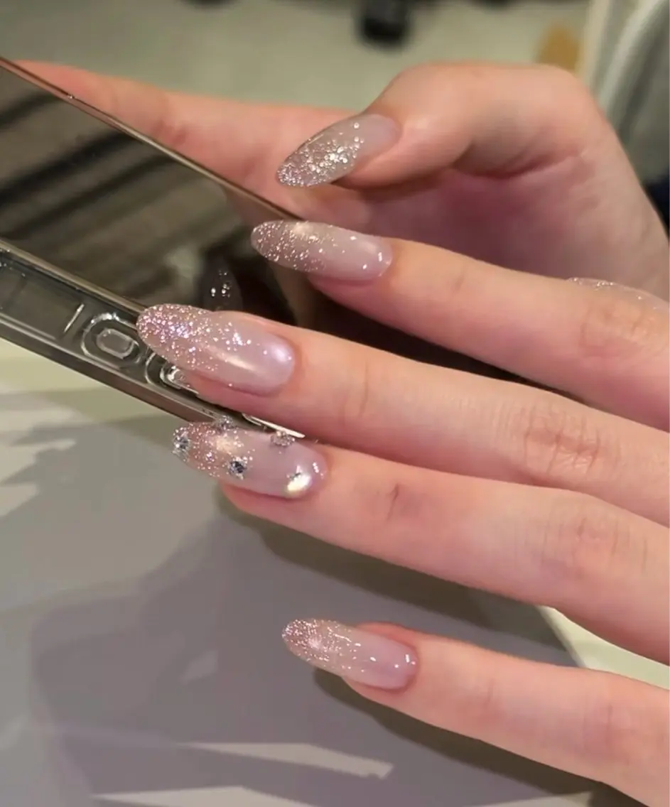 ネイル フットネイル フレンチネイル グラデーション 氷ネイル・うるうるネイル 韓国ネイル ハンドネイル Lynn_ Nailのネイルデザイン