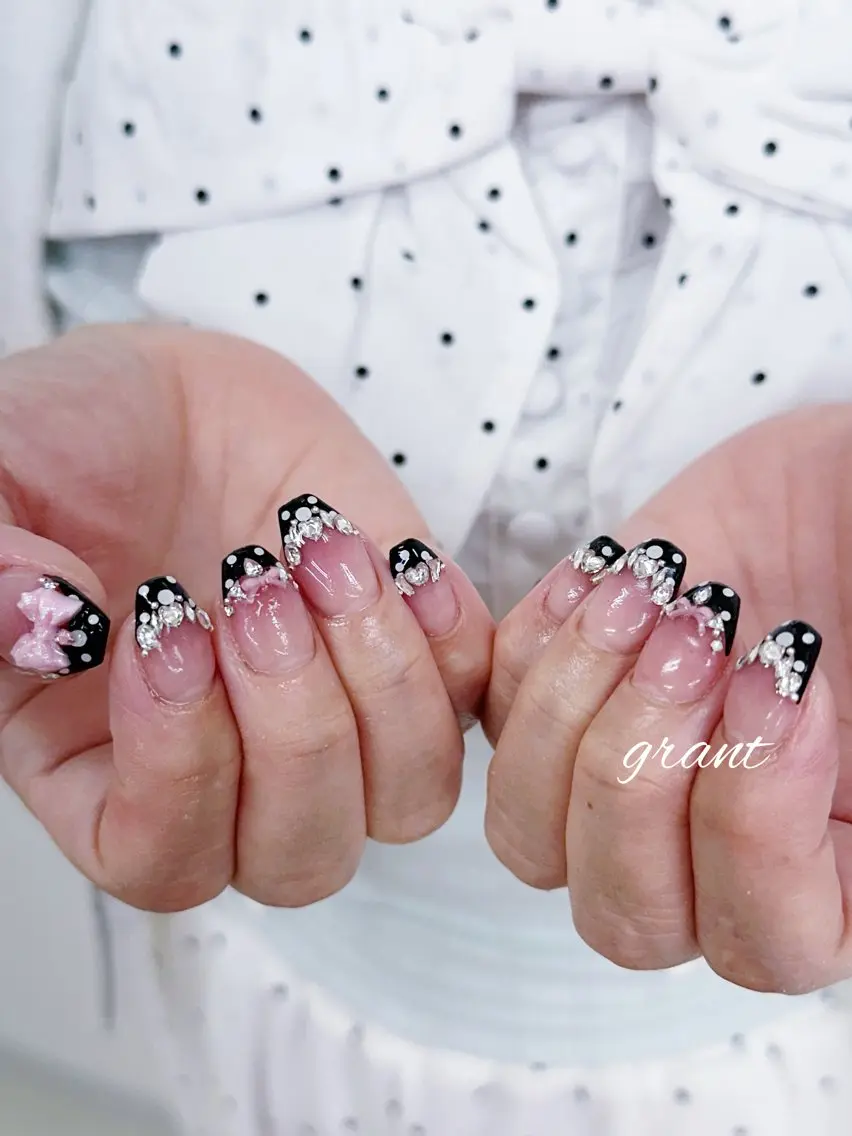 ネイル フレンチネイル リボン nailsalon grantのネイルデザイン