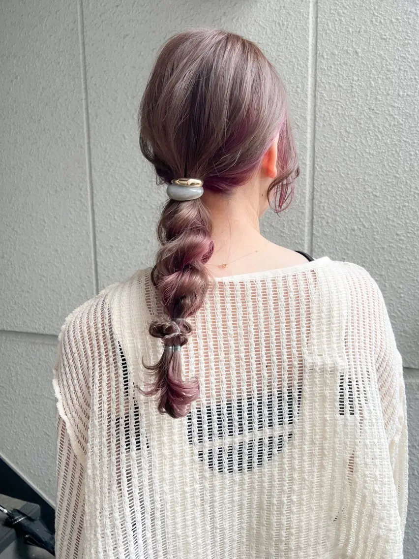 セミロング カラー ヘアアレンジ ピンクカラー ヘアカラー カラーパティシエ facce🌼ikoのヘアスタイル