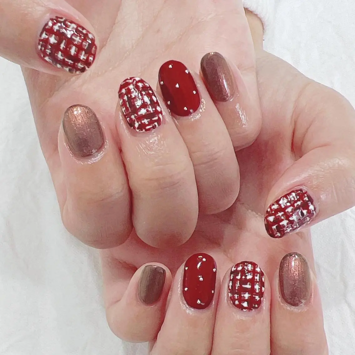 ネイル ボルドー シルバー ストーンネイル ハンドネイル peaberry nailのネイルデザイン
