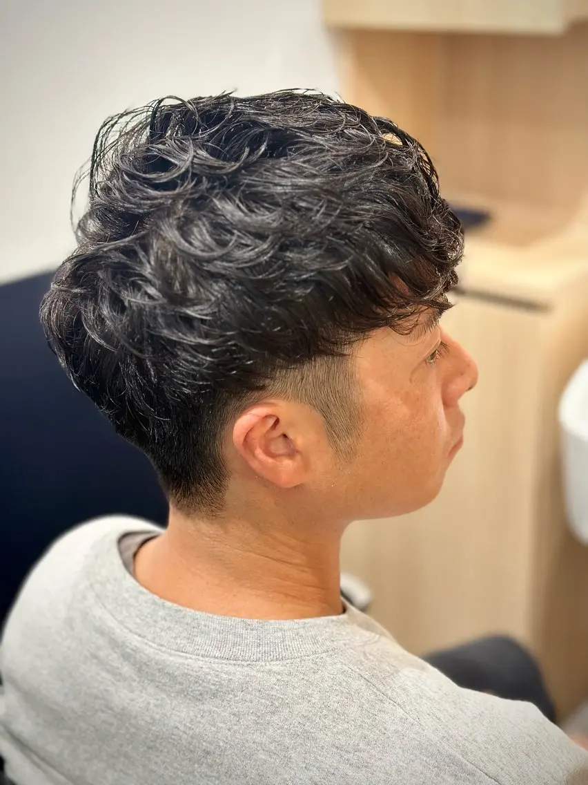 ショート パーマ メンズ スペインカール 【23時まで営業!】 知念 新菜のヘアスタイル