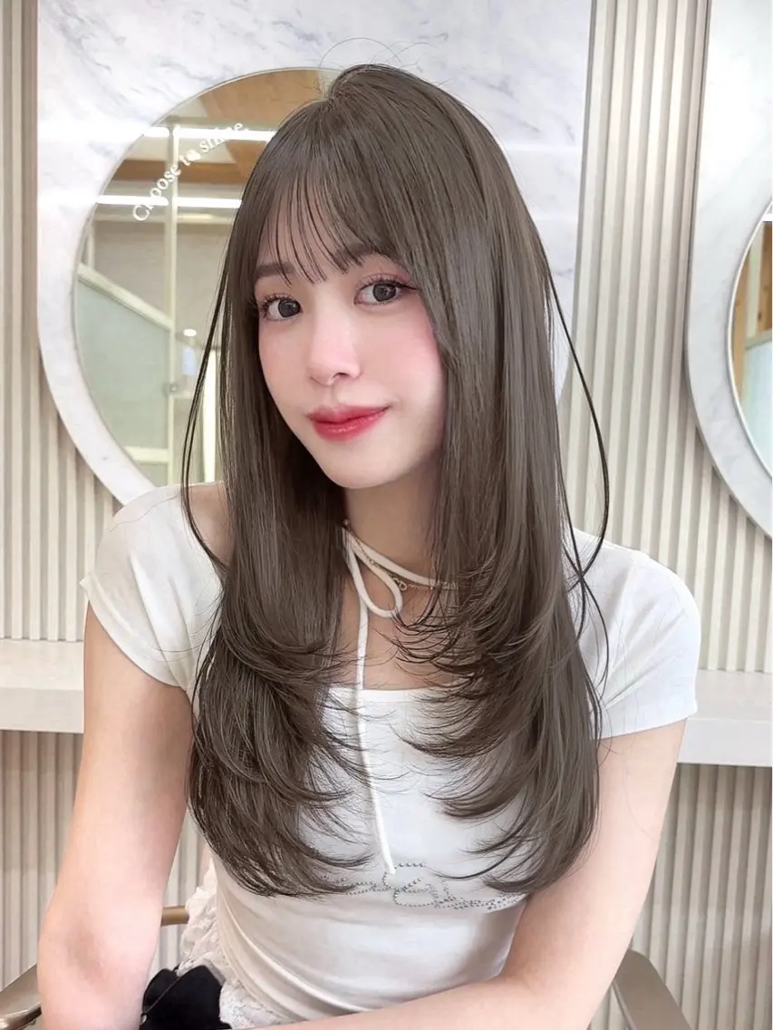 ロング 鈴木 彩莉のヘアスタイル