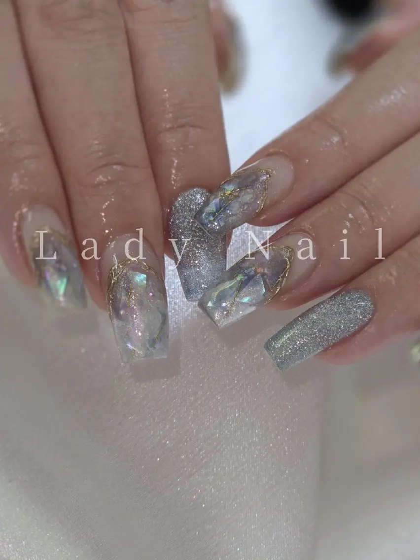 ネイル 水色 ニュアンスネイル ハンドネイル Lady Nail Kiyokaのネイルデザイン