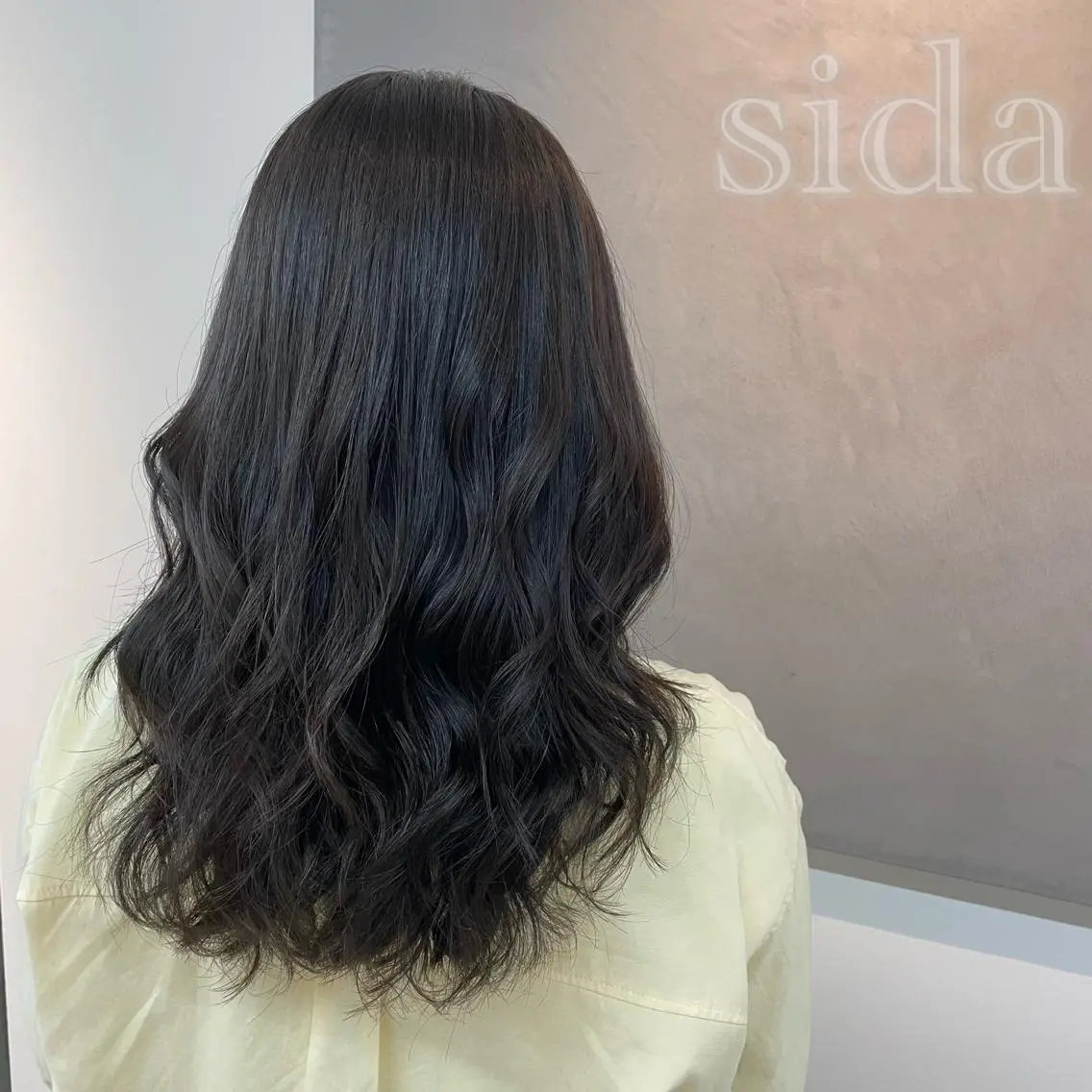 ロング カラー パーマ 西村 真夜のヘアスタイル