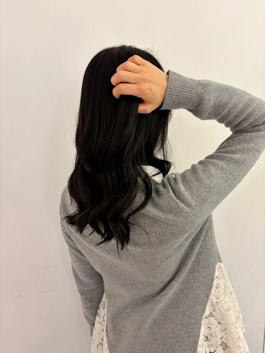 ミディアム UNBIRTHDAY amiのヘアスタイル