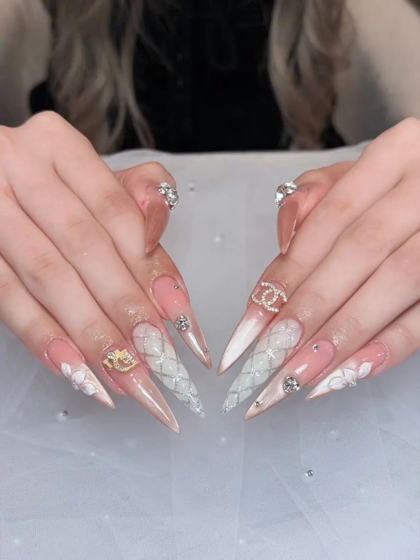 ネイル ハンドネイル ハンドケア Aria Nail Beautyのネイルデザイン