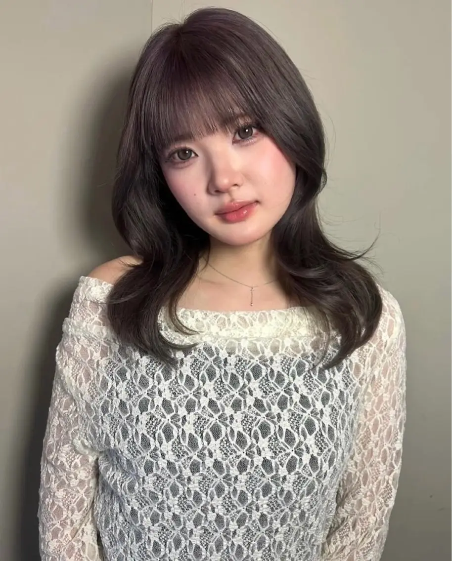 ミディアム 顔まわりレイヤー 顔周りカット レイヤーカット カットモデル募集 トモカのヘアスタイル