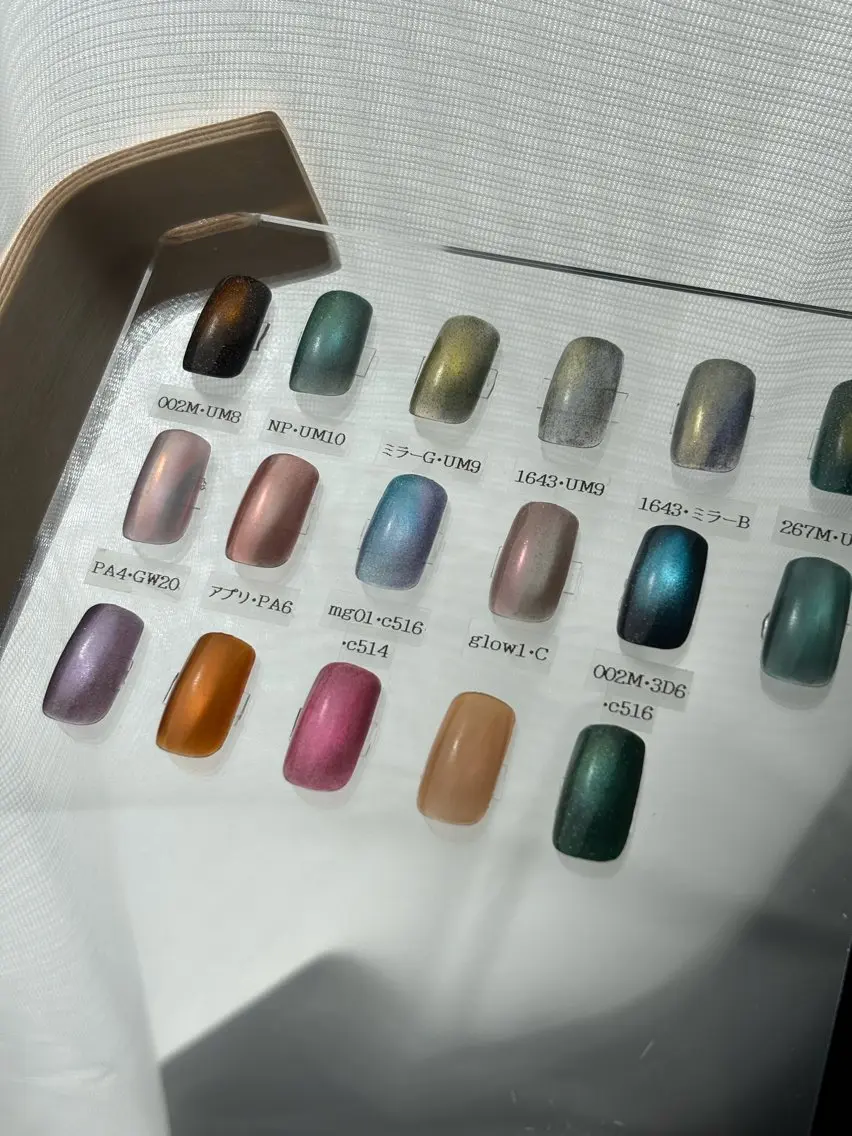 ネイル マグネットネイル ミラーネイル ハンドネイル ハンドケア NAIL SALON le'anaのネイルデザイン