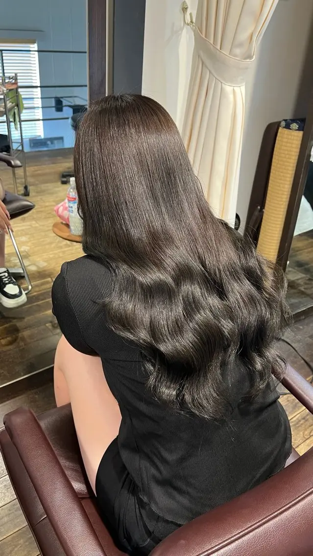ロング カラー アッシュ アッシュグレー アッシュグレージュ グレージュ 南草津/トレンドカラ ー/パーマ　西村美月のヘアスタイル