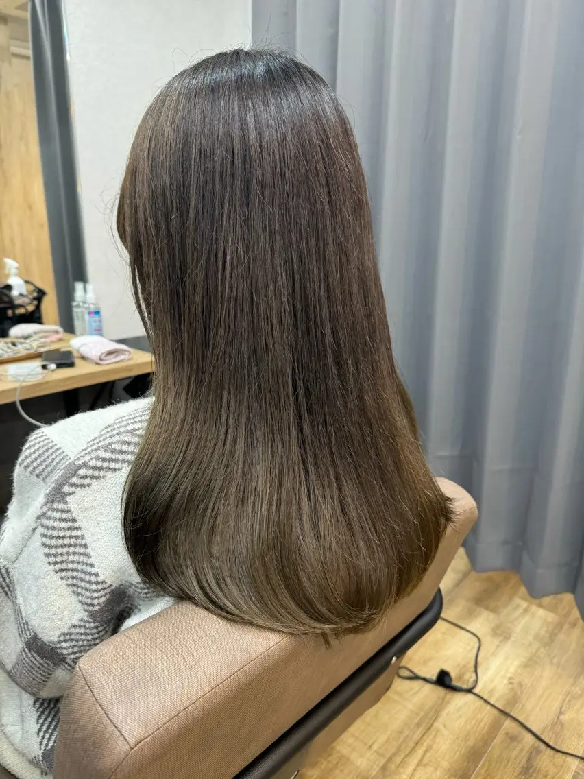 ロング カラー reeed konnoのヘアスタイル